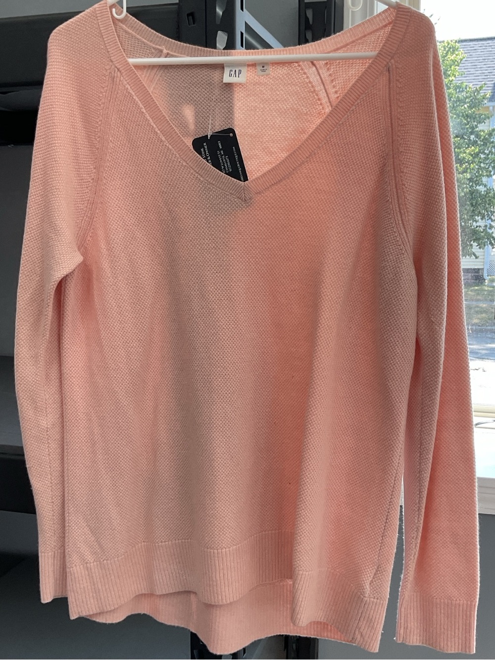 GAP Women’s Lightweight V-Neck Sweater in Soft Pink